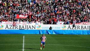 Afición del Atlético de Madrid colmó el Vicente Calderón para ovacionar a Fernando Torres en su presentación. Foto AFP