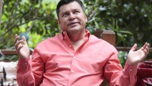 El periodista hondureño Henry Gómez habló tendido con Limber Pérez por el caso del desfalco al Seguro Social de Honduras. Foto Juan Salgado