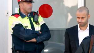 Javier Mascherano tras salir de la audiencia de imputado. Foto EFE