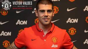 Víctor Valdés hoy fue presentado como nuevo jugador de Manchester United.