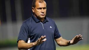 El entrenador de Honduras Progreso, Wilmer Cruz seguirá en el club ribereño.