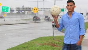 En Houston radica Fayron Barahona, un exmediocampista que militó en la Liga Nacional de Honduras. Fotos Josué Banegas.