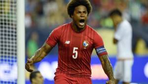 Román Torres es otra de las figuras que no jugarán con Panamá en la Copa Oro.