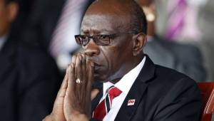 Jack Warner se entregó a la justicia de Trinidad y Tobago y fue puesto en libertad tras pagar nada menos que 2.5 millones de dólares de fianza. Foto Agencias