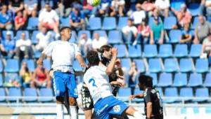 Anthony Lozano se ha quedado con 8 goles en el Tenerife. Nano ya lleva 10 y es el goleador de los blanquiazules.