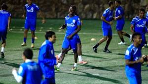 Olimpia en su entrenamiento de esta noche en Tegucigalpa preparándose para el juego ante Herediano. FOTO Juan Salgado