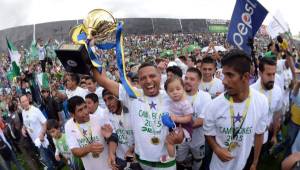 Óscar Isaula salió campeón del fútbol guatemalteco con el Antigua. (FOTO: Soy502)