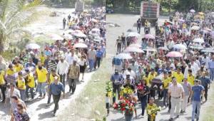 En el cementerio general de Jutiapa, Atlántida, se llevó a cabo los actos fúnebres del exjugador nacional Enrique Centeno Reneau. Familiares y amistades acompañaron.