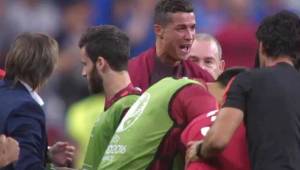 Cristiano Ronaldo lloró de la emoción tras el gol de Éder ante Francia que significó el título de Portugal en la Eurocopa 2016.