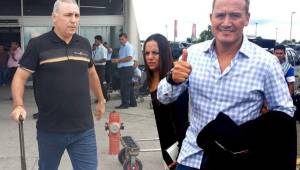 Los ex jugadores arribaron al aeropuerto de San Pedro Sula.