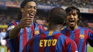 Eto'o y Ronaldinho han sido buenos amigos desde que defendían la camisa del Barcelona.