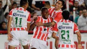 El lateral derecho Brayan Beckeles marcó un golazo ante el Santos Laguna y este lunes la Liga MX lo incluyó en el 11 ideal de la jornada.