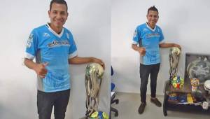 Júnior Sandoval posando con su nueva camiseta. (FOTO: Cortesía La Razón)