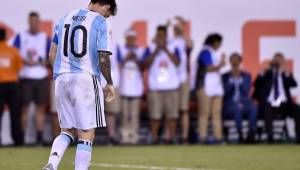 Messi no pudo levantar anoche la corona con Argentina.
