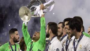 Keylor Navas levantó su segunda Champions League consecutiva con el Real Madrid.
