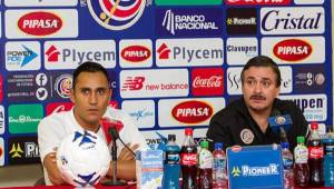 Keylor Navas y Oscar Ramírez en una conferencia de prensa meses atrás previo a un juego de la selección de Costa Rica.