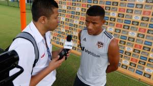 Luis Garrido habló al final del entrenamiento del Dynamo con Jorge Ferman, nuestro enviado especial. Foto Juan Salgado