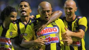 Sergio Mendoza anotó el gol que significó el triunfo para Real España contra Olimpia. Foto Melvin Cubas