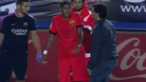 Neymar al momento que se enojaba con el médico por haberlo reportado.