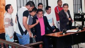 Los jugadores hoy en el Tribunal Primero de Sentencia Penal de Quetzaltenango. Foto Prensa Libre