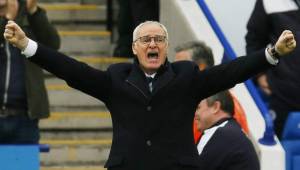 Hiddink confesó que Ranieri no lloró, pero su vos estaba temblaba y le agradeció cinco veces. Foto AFP