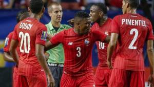 Por insultos a Mark Geiger la Concacaf castigó a Jaime Penedo, portero panameño.