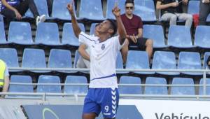 Choco Lozano seguirá rompiendo las redes con la camiseta del Tenerife.