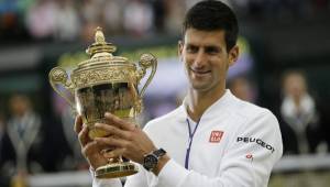 Djokovic solo dejó ir un set en esta final disputada ante Roger Federer.