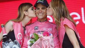 Andrey Amador consiguió vestirse de rosa y asume el primer puesto en el Giro de Italia. Foto AFP.
