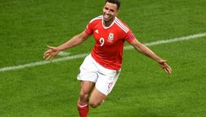 Hal Robson-Kanu, delantero sensación en la Euro no tiene trabajo.