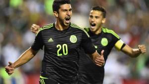 El debutante Eduardo Hernández marcó el único tanto de México en triunfo ante Paraguay. (EFE)