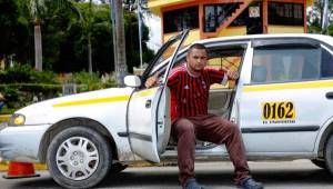 Haguy Banegas es taxista en El Progreso, Yoro y defensa del Discua Nicolás, recién ascendido a la Segunda División. Fotos: Neptalí Romero