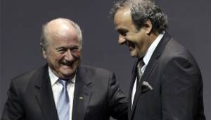 Platini era el candidato fuerte para asumir la presidencia de FIFA y este viernes la justicia de Suiza abrió una investigación en su contra. Foto AFP