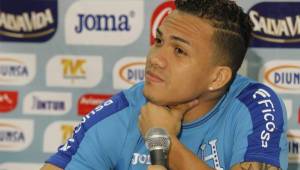 Arnold Peralta aclaró que no ha firmado con ningún club, pero que primero está su familia. Foto DIEZ