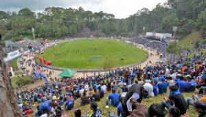 El estadio de Verapaz queda ubicado en Cobán, Guatemala. Probablemente sea el estadio ecológico más hermoso de América Latina. (FOTOS: Cortesía Cobán Imperial)