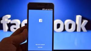 Facebook estaría buscando maneras para pagar los 'posts' publicados en el muro de los usuarios.
