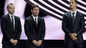 Andrés Iniesta, Messi y Cristiano son favoritos para ganar el Balón de Oro 2014.
