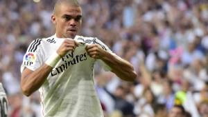 El defensa portugués de 32 años, Pepe, estará ampliando su contrato con el Real Madrid.