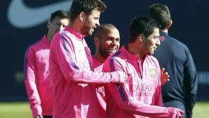Piqué se calentó durante el entrenamiento con el Barcelona.