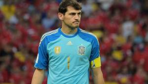 Un error en la Federación de España impidió que el capitán Iker Casillas participara en la elección del Balón de Oro 2015. Foto AFP