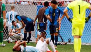 Los jugadores de Argentina rompieron en llanto al final de la derrota.