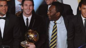 Messi junto a Pelé en una entrega del Balón en el 2015. Foto Archivo.