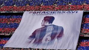 Este mensaje se miraba en la pancarta en honor a la despedida de Xavi Hernández.
