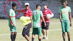 Carlos Pavón Jr es de los primeros en el entrenamiento junto a su padre y solo espera una oportunidad para demostrar que tiene condiciones. Foto archivo DIEZ