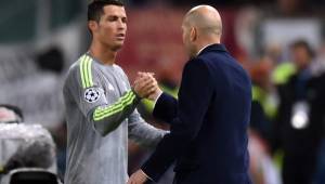 Zidane se deshizo en elogios hacia Cristiano Ronaldo por el golazo que se despachó ante la Roma en el estadio Olímpico. Foto AFP