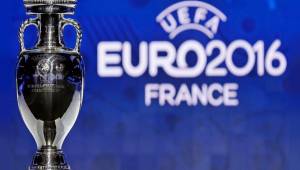 El mandatario francés confirmó que 90 mil elementos de seguridad resguardarán la Eurocopa 2016. Foto AFP