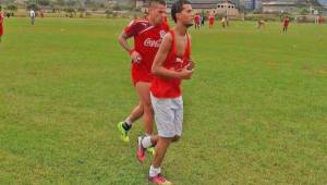 Martínez Betanco celebrando un gol con el Vida de La Ceiba ante el Marathón.