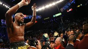 El boxeador norteamericano, Floyd Mayweather, es el deportista con mejores ganancias en los últimos 12 meses.