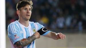 Messi, el cuarto deportista más rico del mundo según la revista Forbes, se vio salpicado el domingo por otro presunto caso de evasión fiscal.
