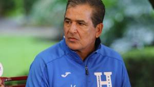 Jorge Luis Pinto, seleccionador de Honduras luce relajado antes de enfrentar a México. Foto DIEZ.